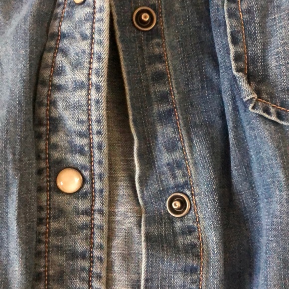 J. CREW DENIM TOP - Picture 3 of 4